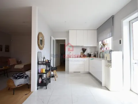 Apartamento T4 em Vila das Aves, Santo Tirso