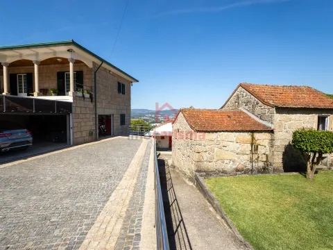 Moradia T3 com Piscina em Roriz, Santo Tirso