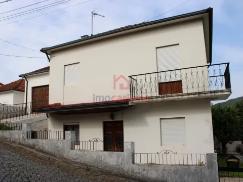 Moradia T3 em Santo Tirso