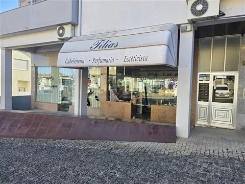 Loja para Arrendamento em São Martinho do Campo, Santo Tirso