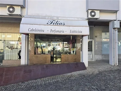 Loja para Arrendamento em São Martinho do Campo, Santo Tirso