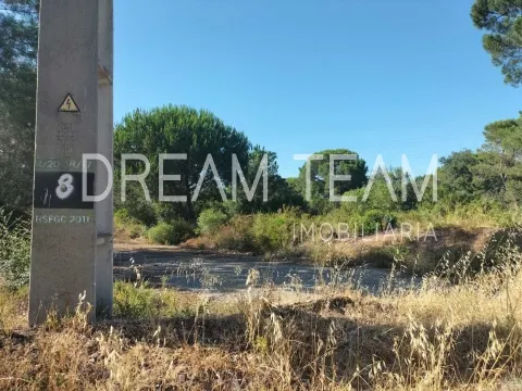 Terreno Urbano para Construção – Palhais-Coina | Viabilidade para 27 Fogos