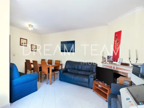 Apartamento T2 Rinchoa - Rio de Mouro