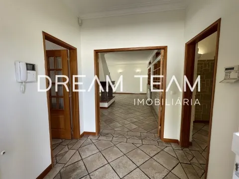 Moradia T3 + 2 com Piscina em Sesimbra