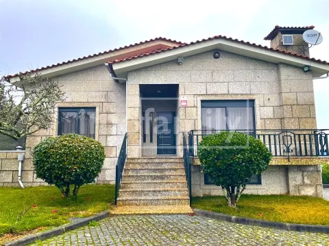 Moradia T4 em Infantas