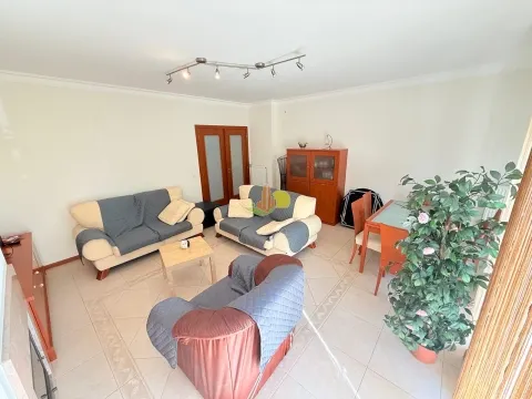 3 bedroom apartment with terrace - Tavarede!