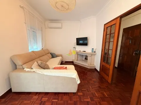 T2 c/ Arrumo junto á Praia