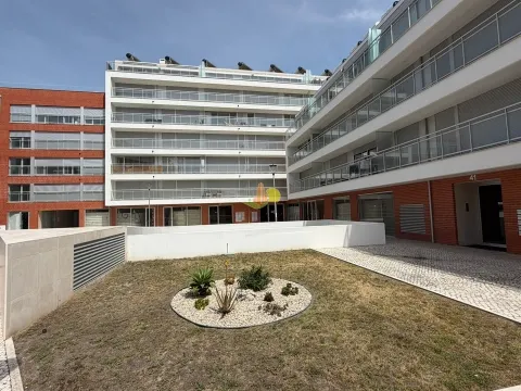 T2 mit Parkplatz und Abstellraum Neu