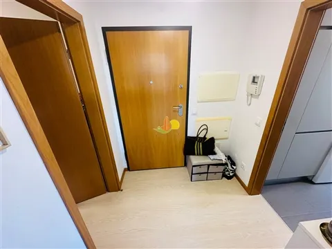 ¡Piso de 2 dormitorios con terraza! ¡Vistas al mar!