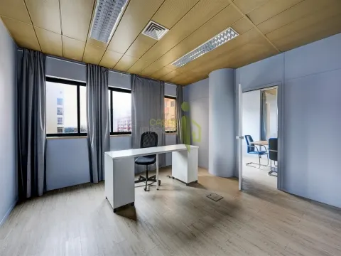 Escritorio para arendamento em Algés