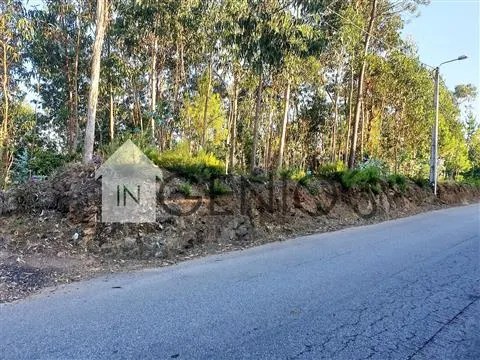 Terreno em Gondifelos para construção