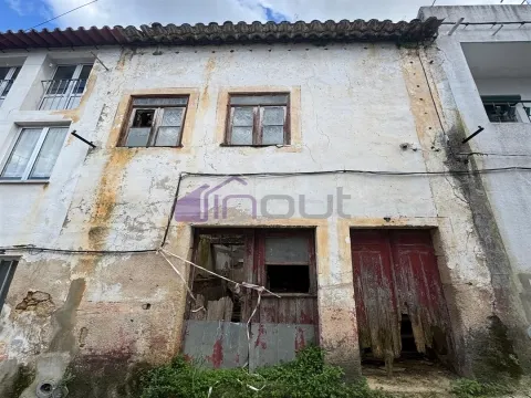  Ruína com Grande Potencial em Penamacor – Oportunidade Única para Criar a Casa dos Seus Sonhos