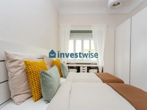 7 Bedroom Unit With Financial Track Record On The Rental Market In Avenida Almirante Reis