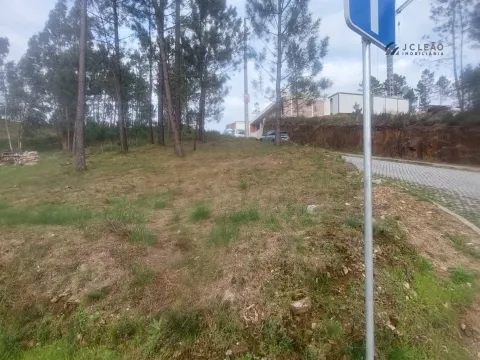 Terreno com 8967m2 para construção em Recarei.