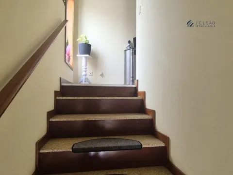 Andar Moradia T3, entrada independente em Paço de Sousa