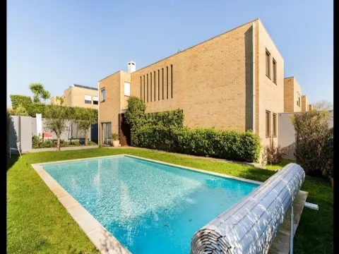 A Arte de Viver a Dois Passos do Mar