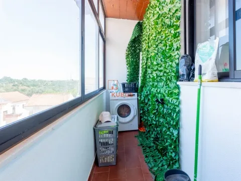 Apartamento T3 com Terraço, em Alcanena (Vila Moreira)
