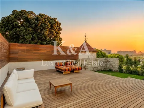 V5 villa with charm, in a prime and quiet area of ​​Foz.