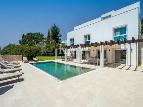 6 Bedroom property with views in the Golden Triangle, Algarve.