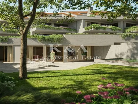 3-bedroom flat withbalcony in Serralves
