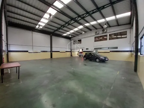 Pavilhão Comercial/Industrial para Venda – Zona Industrial das Sete Fontes, Braga