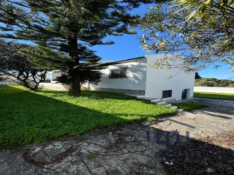 Housing  Villa T4 in Sesimbra, with swimming pool