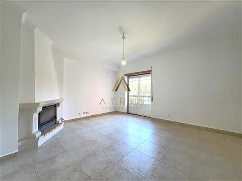 Apartamento T3 | Urbanização Vale Grande | Telheiro, Leiria
