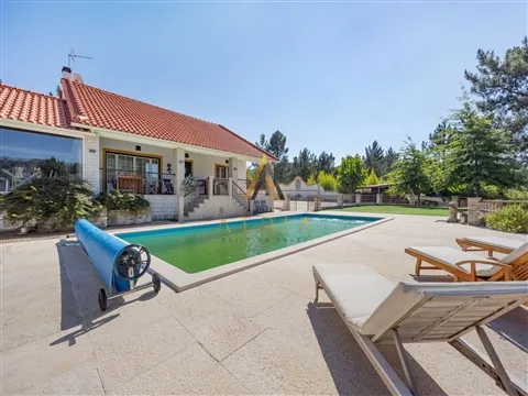 Moradia T4 | Piscina | Vista Rio | Potencial Alojamento Local | Dornes