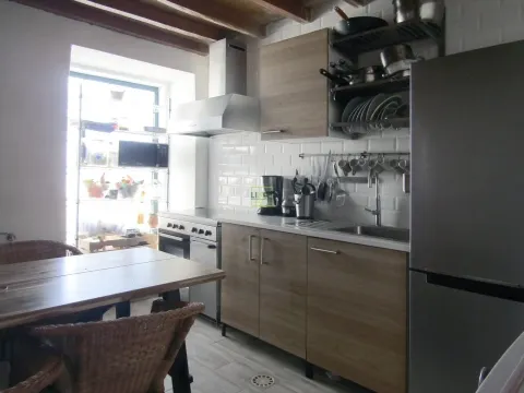 Moradia remodelada na Lousa,