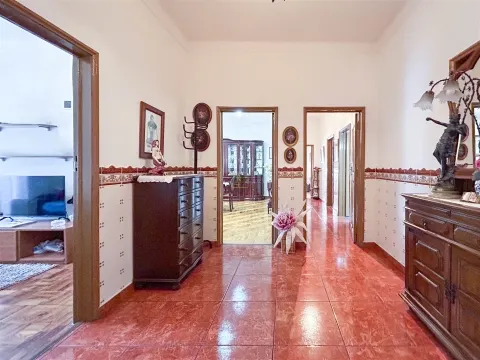 Wohnung 5 Schlafzimmer