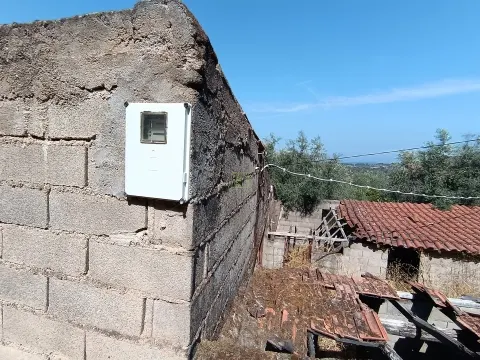Ländliches Grundstück in Aranhas