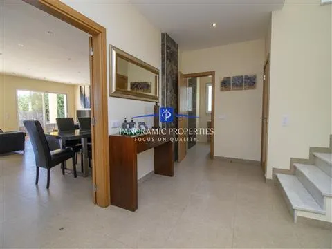 Moradia Excepcional com 6 quartos e piscina aquecida