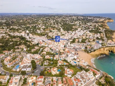 Uma rara oportunidade de possuir um excelente terreno de 1.161 m² perto de Monte Carvoeiro,