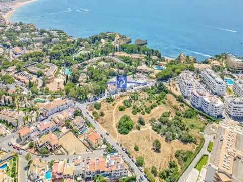 Moradia renovada T5+ 2 quartos, piscina, anexo de hóspedes e vista mar, a 300m da praia, Porches