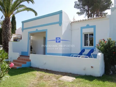 Stylish 3-Bedroom Bungalow in the sought-after Rocha Brava resort