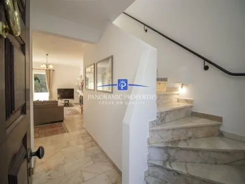 Exclusive to Panoramic Properties-Elegant three-bedroom villa with private pool and expansive views