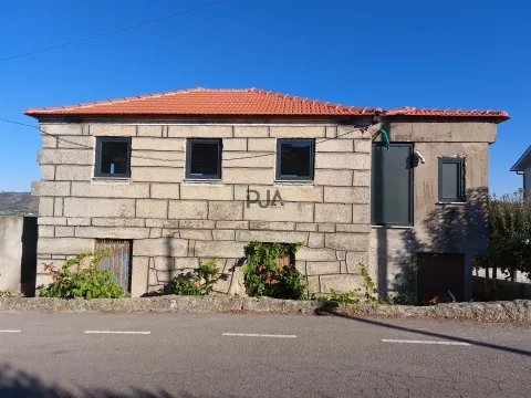 Moradia Isolada em Casais, Mangualde