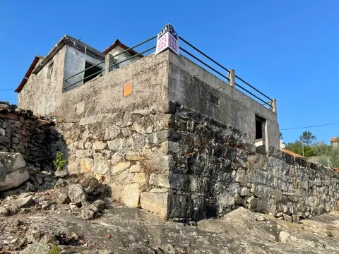 Detached house to restore T2