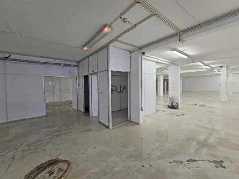 Armazém para Vender em Viseu