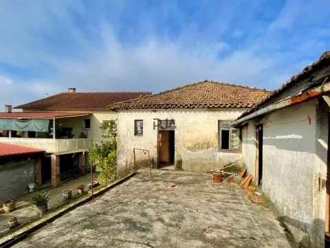 Detached house to restore T2