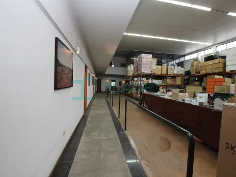 Armazém/Pavilhão para venda em Antas , VNF