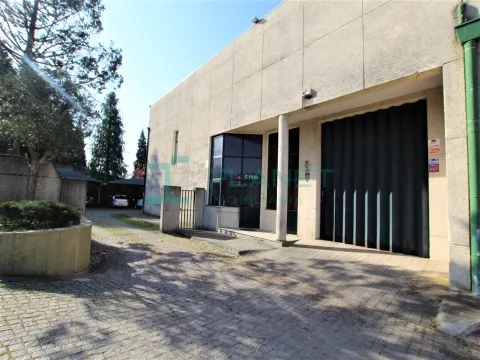 Armazém/Pavilhão para venda em Antas , VNF