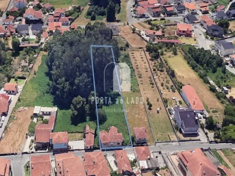 Moradia para Restauro em Argoncilhe | Oportunidade de Investimento em Santa Maria da Feira