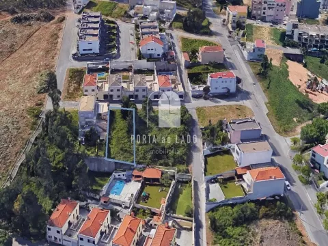 Lote para Construção de Moradia em Pedroso | 486m²