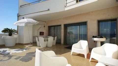 MARGINAL DA FIGUEIRA FOZ MORADIA T5 COM LUXO E REQUINTE