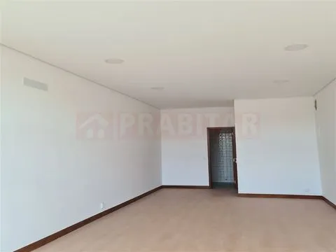 ESCRITÓRIO NA BAIXA DE COIMBRA