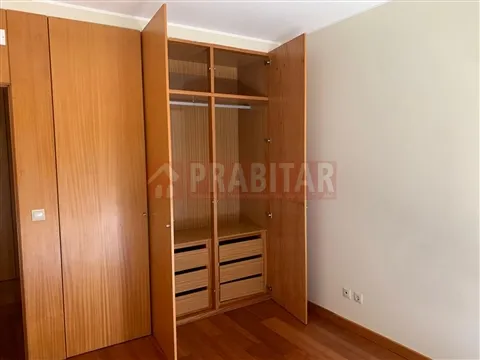 EXCELENTE APARTAMENTO T2 NA QUINTA DA VÁRZEA