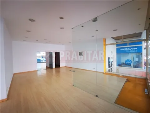 LOJA EM EXCELENTE ESTADO, ARRENDA-SE EM CELAS