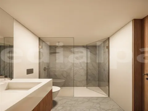 Apartamento T3 com jardim privativo com 214 m2, Boavista