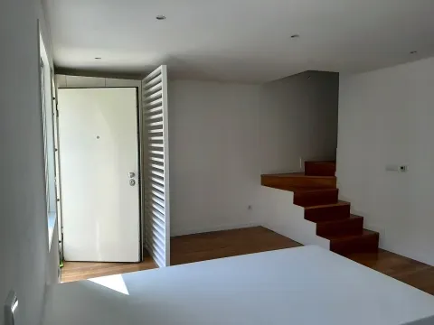 Moradia T2 com jardim com 120 m2, Aldoar